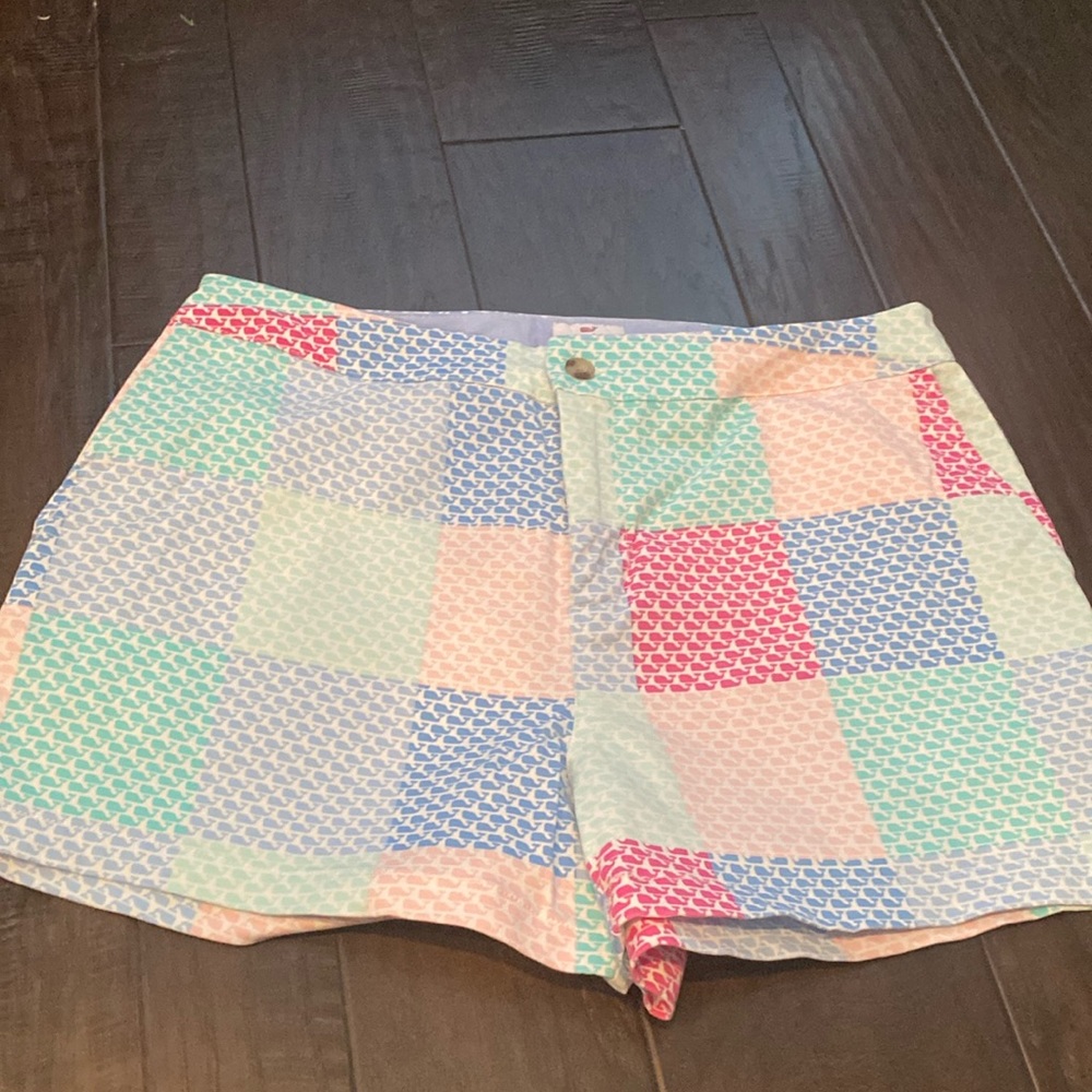 Euc Vineyard Vines Patchwork Shorts - image 1